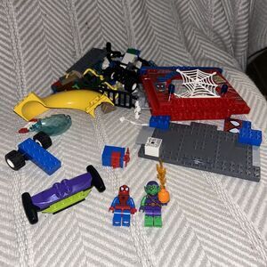 LEGO JUNIORS‎ 10687 Spider-Man Hideout Opened Incomplete With Green Goblin D1